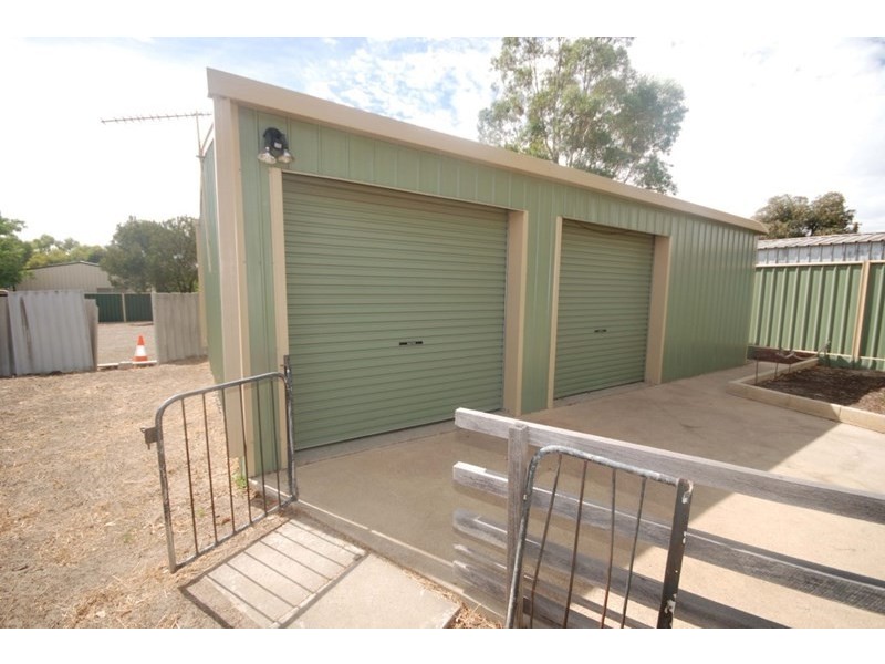 79 Narrakine Road, Narrogin WA 6312