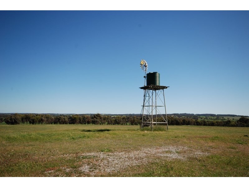 10 Yilliminning Road, Narrogin WA 6312