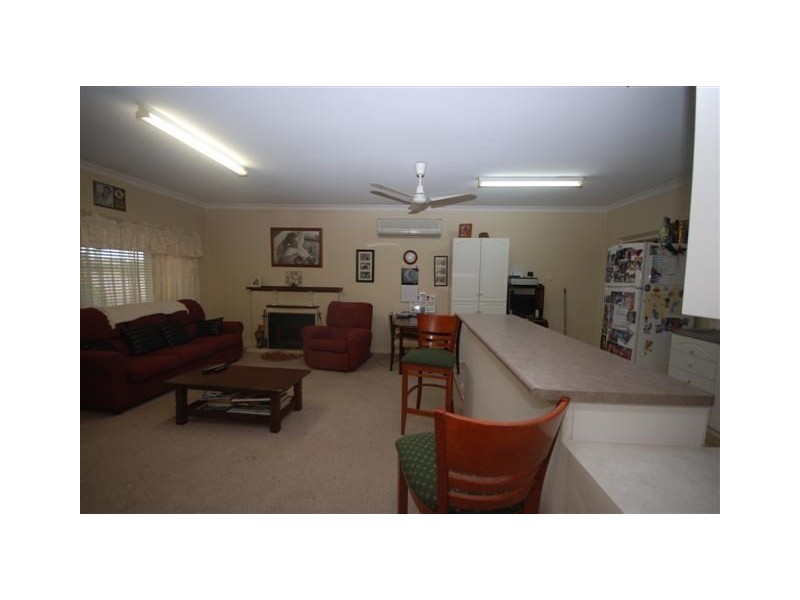 109 Narrakine Road, Narrogin WA 6312