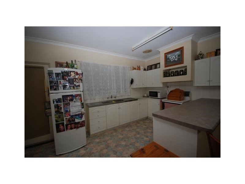 109 Narrakine Road, Narrogin WA 6312