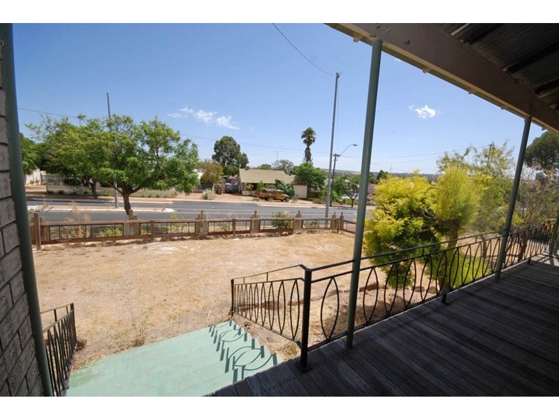 65 Williams Road, Narrogin WA 6312