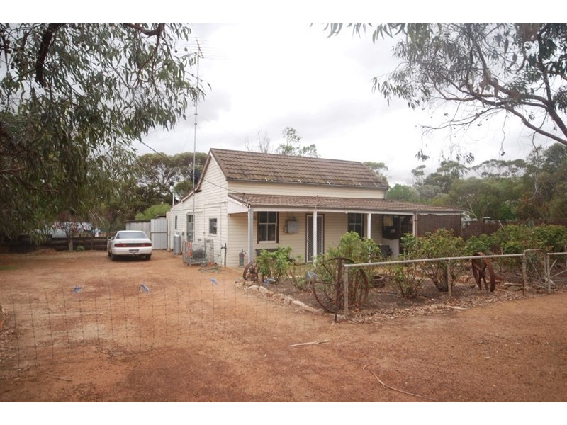 15 Johnston Street, Wickepin WA 6370