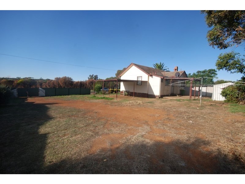 112 Bannister Street, Narrogin WA 6312