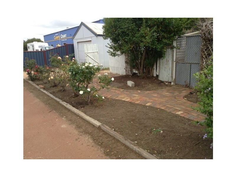 8 Forrest Street, Narrogin WA 6312