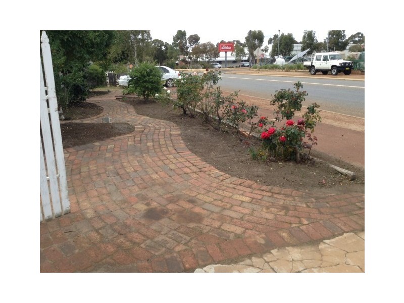 8 Forrest Street, Narrogin WA 6312