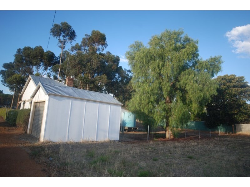 2 Pitt Street, Narrogin WA 6312