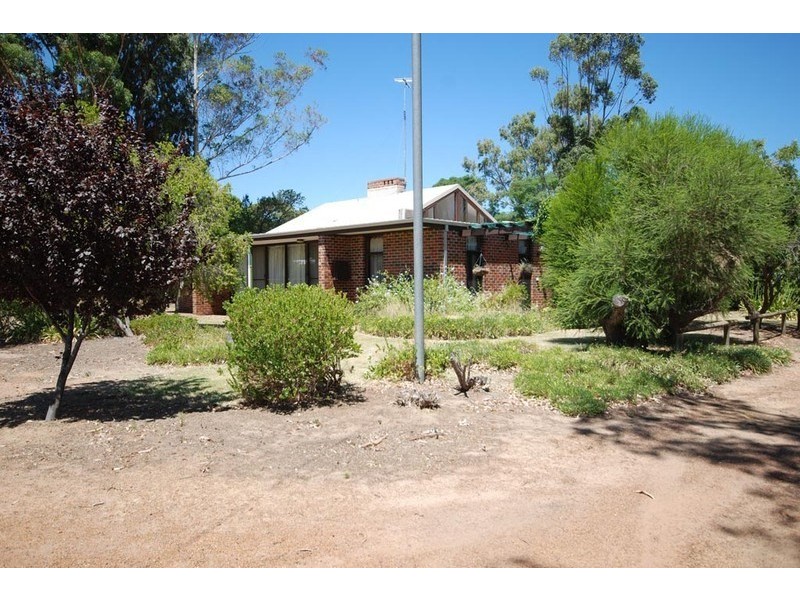 8 Piesse Street, Williams WA 6391