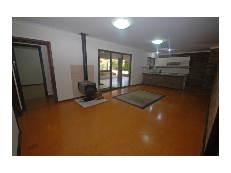 36 Narrakine Road South, Narrogin WA 6312