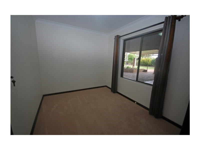 36 Narrakine Road South, Narrogin WA 6312