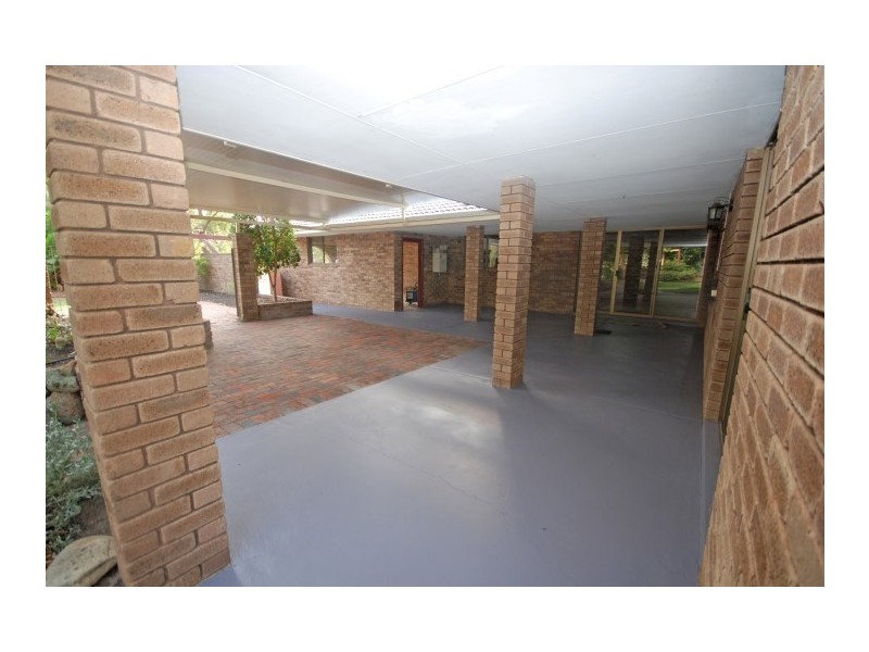 36 Narrakine Road South, Narrogin WA 6312