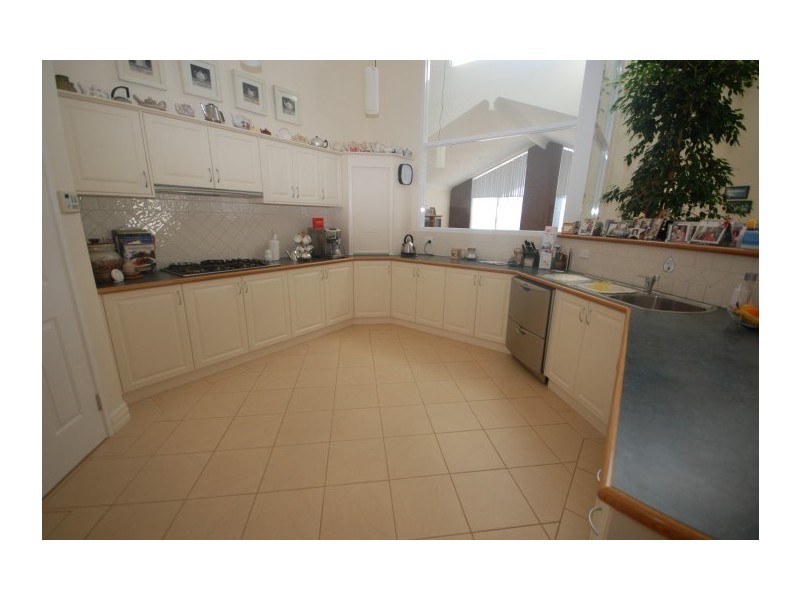 24 Sydney Hall Way, Narrogin WA 6312