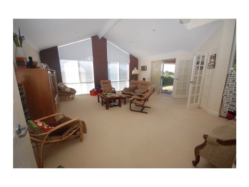 24 Sydney Hall Way, Narrogin WA 6312