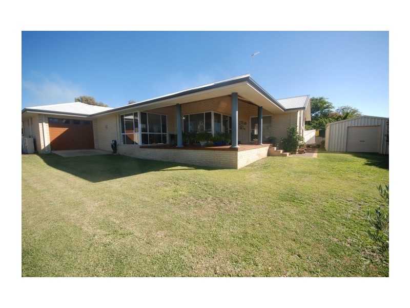 24 Sydney Hall Way, Narrogin WA 6312