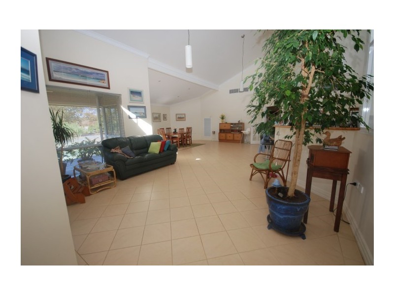 24 Sydney Hall Way, Narrogin WA 6312