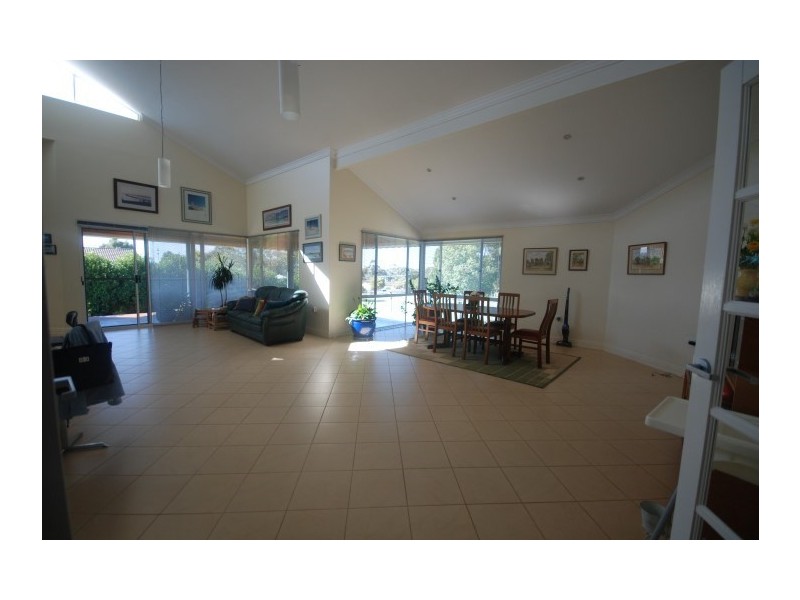 24 Sydney Hall Way, Narrogin WA 6312