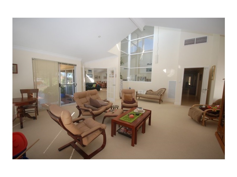 24 Sydney Hall Way, Narrogin WA 6312