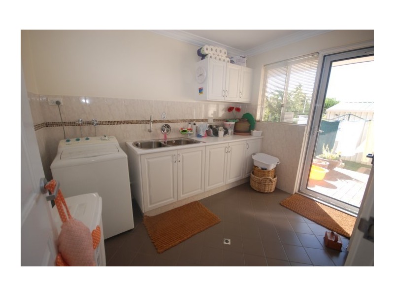 24 Sydney Hall Way, Narrogin WA 6312