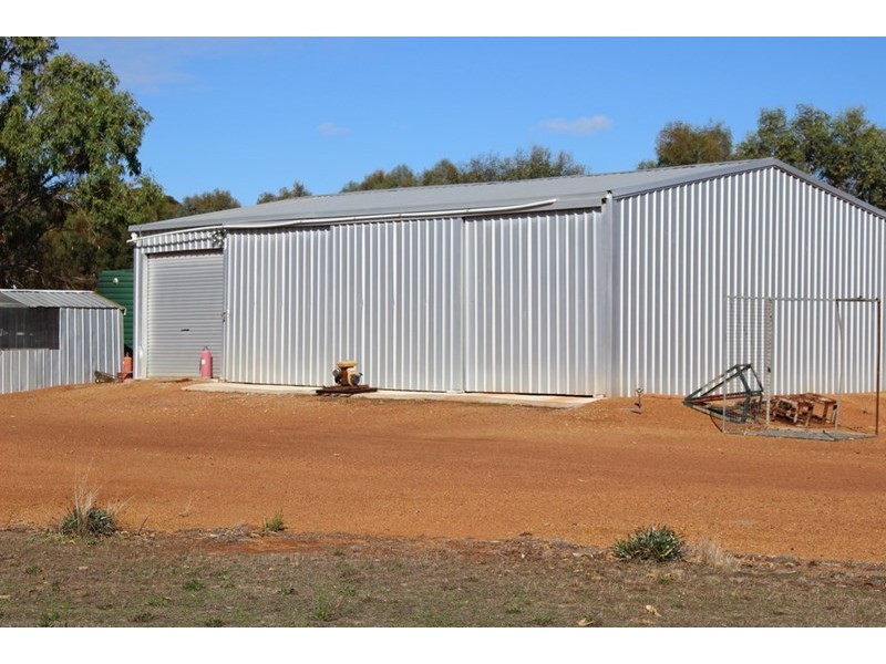 11 Treasure Road, Woodanilling WA 6316