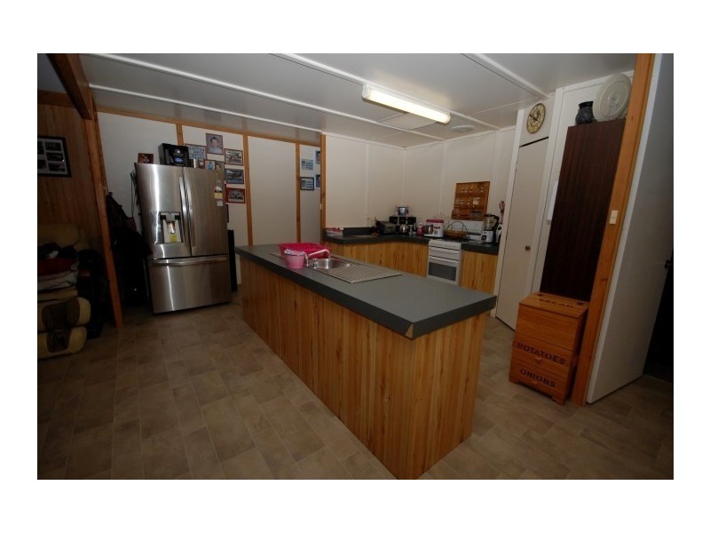 16 Fry Street, Williams WA 6391