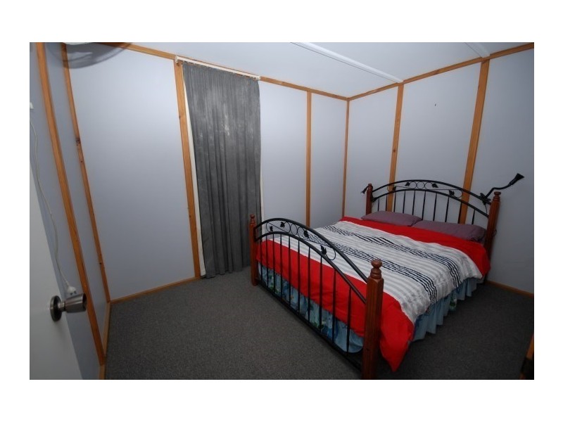 16 Fry Street, Williams WA 6391