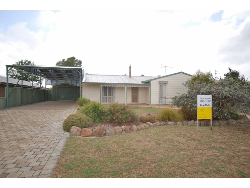 16 Fry Street, Williams WA 6391