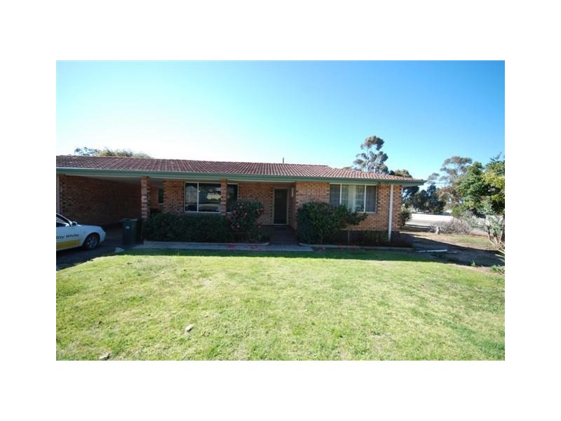 2A Lock Street, Narrogin WA 6312