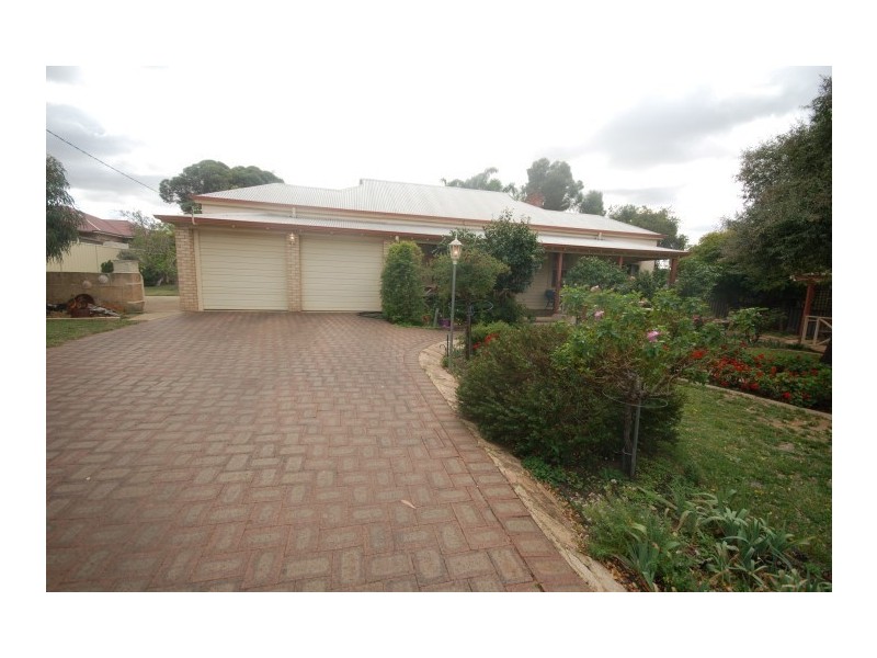 34 Felspar Street, Narrogin WA 6312