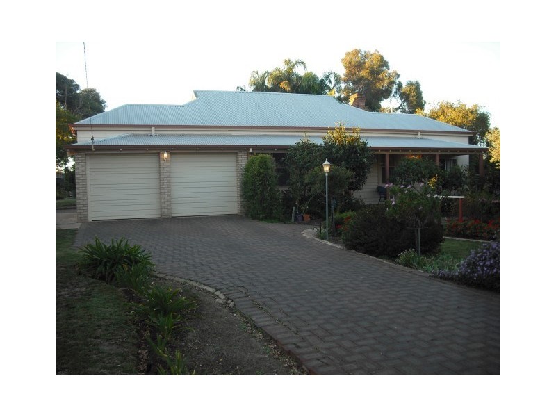 34 Felspar Street, Narrogin WA 6312