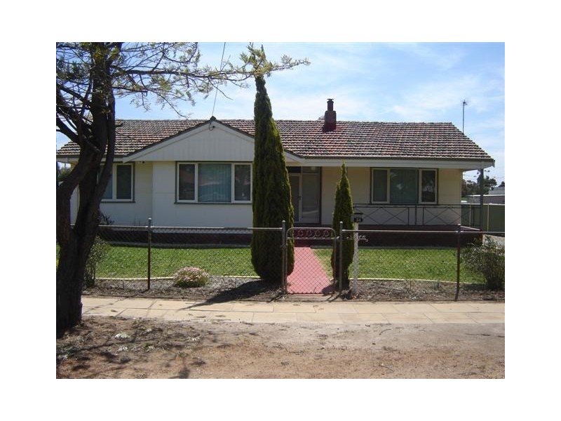 24 Ensign Street, Narrogin WA 6312