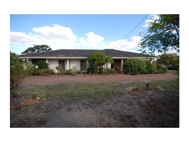 5 Shire Street, Pingelly WA 6308