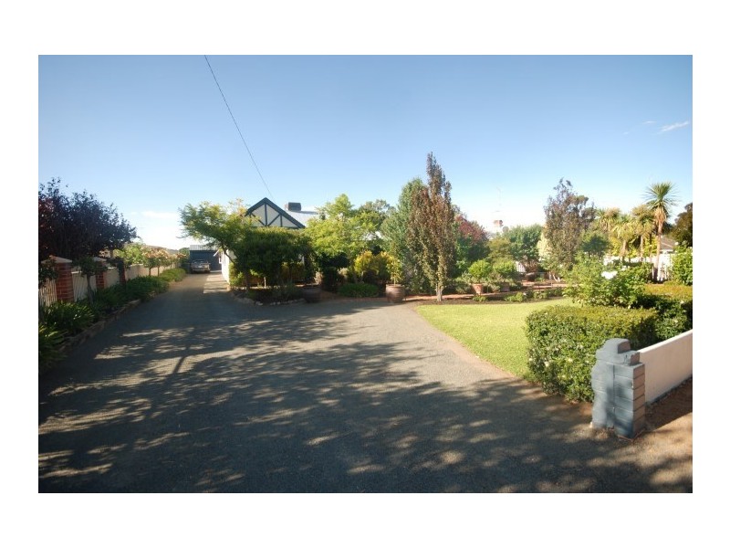 6 Lock Street, Narrogin WA 6312