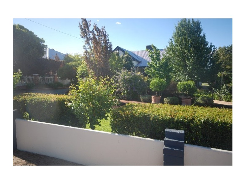 6 Lock Street, Narrogin WA 6312