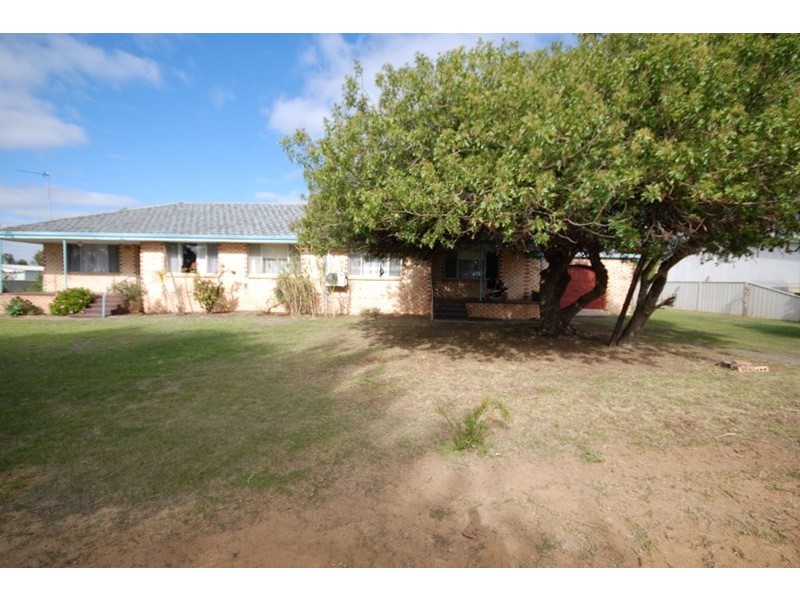 5 Dellar Street, Narrogin WA 6312