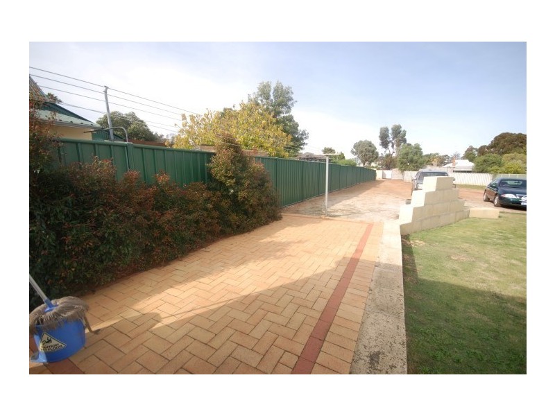 28 Doney Street, Narrogin WA 6312