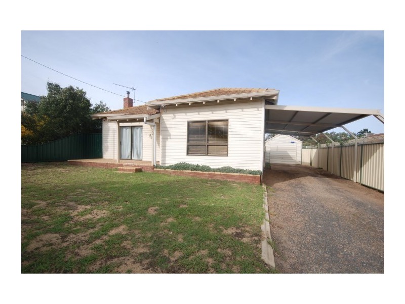 28 Doney Street, Narrogin WA 6312
