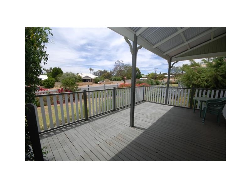 20 Hansard Street, Narrogin WA 6312