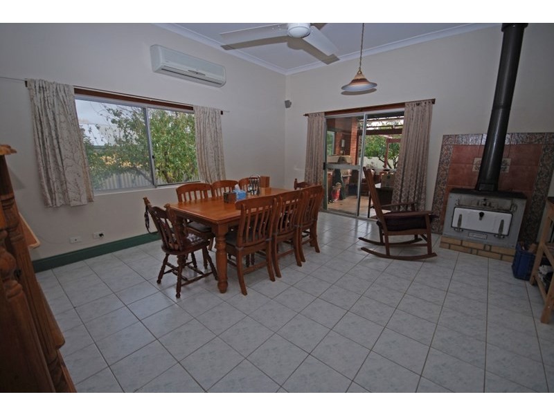 37 Grant Street, Narrogin WA 6312