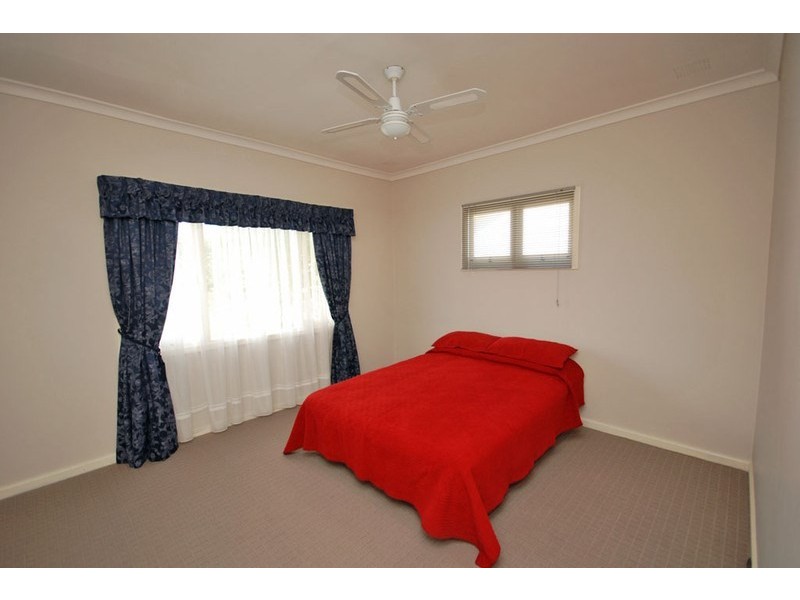 137 Clayton Road, Narrogin WA 6312