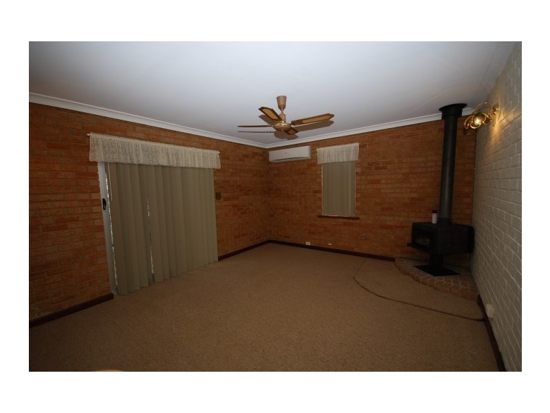 11 Falcon Street, Narrogin WA 6312