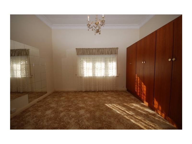 11 Falcon Street, Narrogin WA 6312