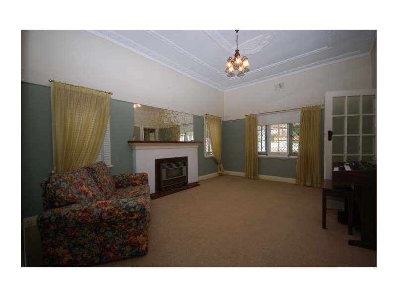 11 Falcon Street, Narrogin WA 6312