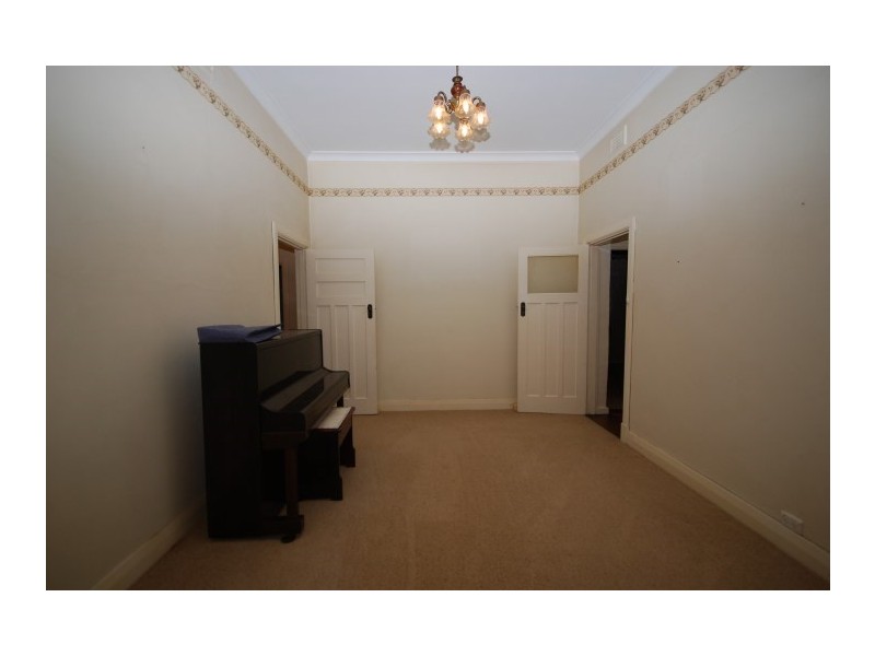 11 Falcon Street, Narrogin WA 6312