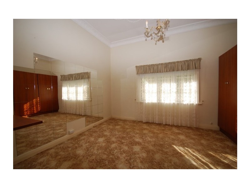 11 Falcon Street, Narrogin WA 6312