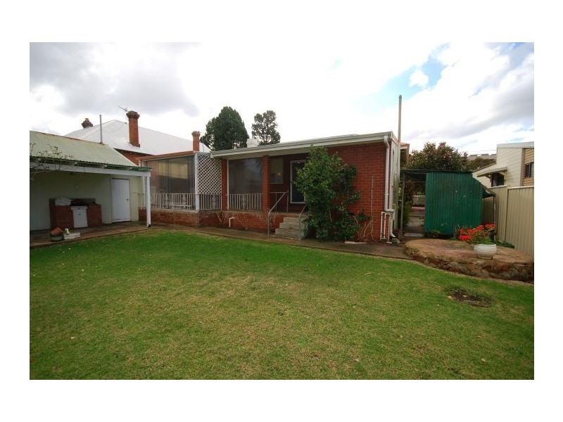 11 Falcon Street, Narrogin WA 6312