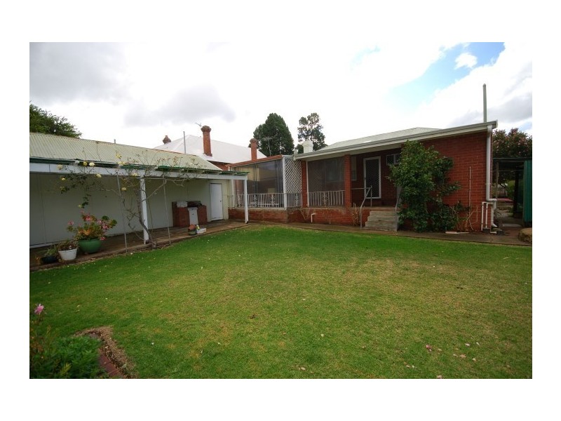11 Falcon Street, Narrogin WA 6312