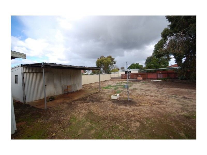 11 Falcon Street, Narrogin WA 6312