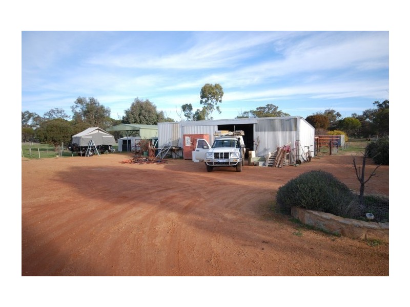 25 Hotham Street, Popanyinning WA 6309