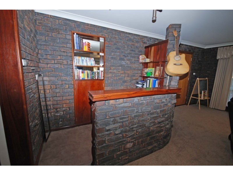 25 Hough Street, Narrogin WA 6312