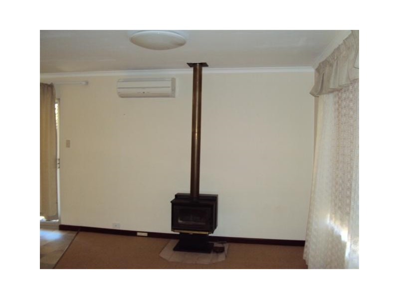 2B Lock Street, Narrogin WA 6312