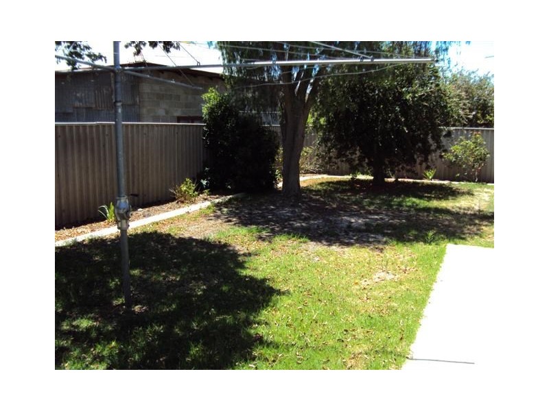 2B Lock Street, Narrogin WA 6312